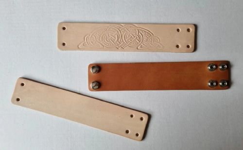 Wrist Cuff Blanks - Nat Veg Tan - 3 variations (Large / 4h, 2)